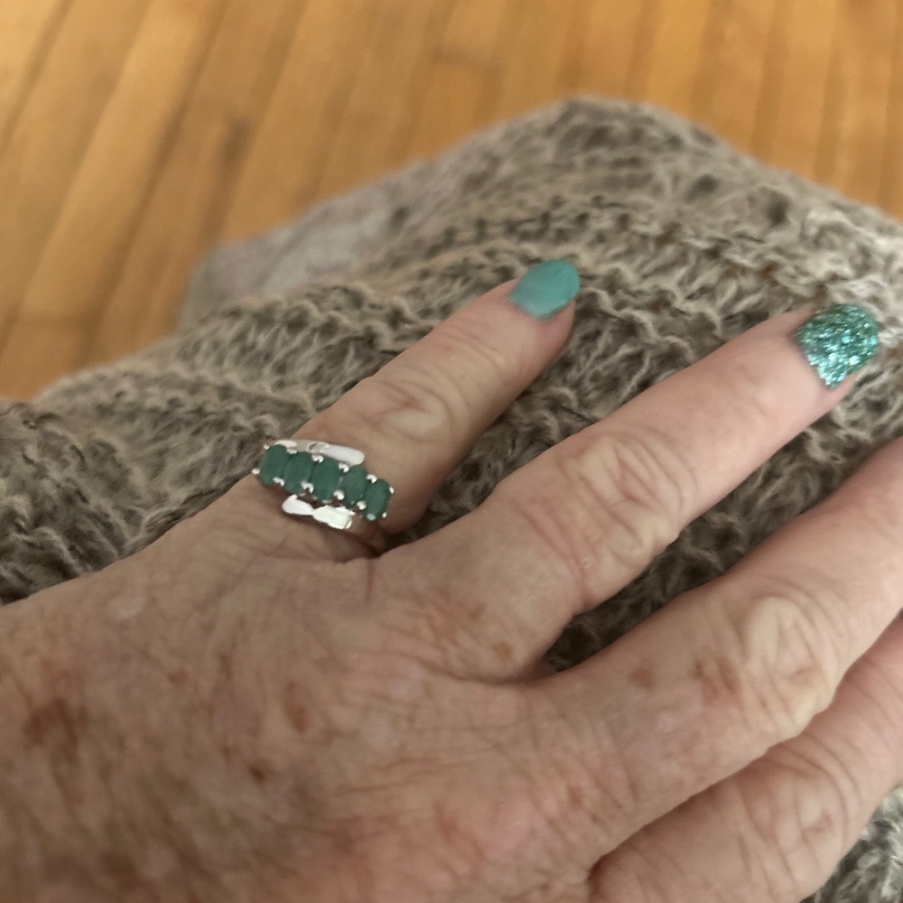 Silver and Emerald brand new Ring